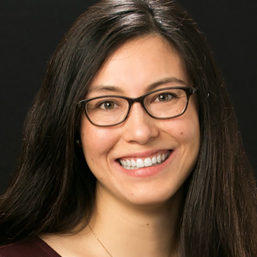 Amy Motomura Headshot